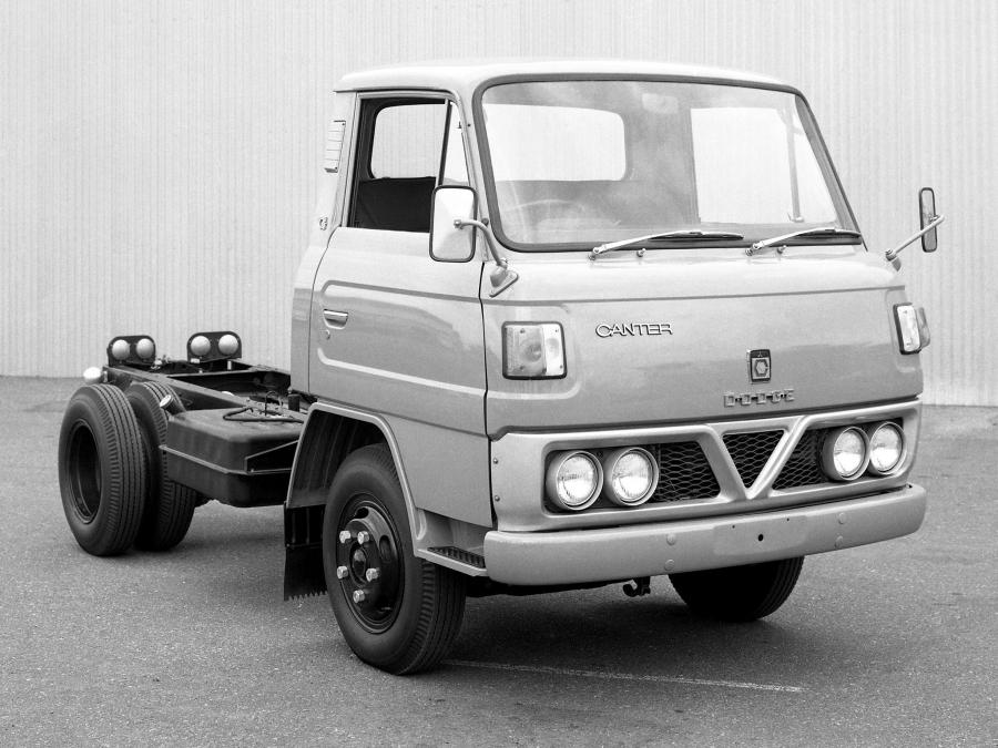  Dodge Canter Chassis 1973 года  (фото 1 из 4)